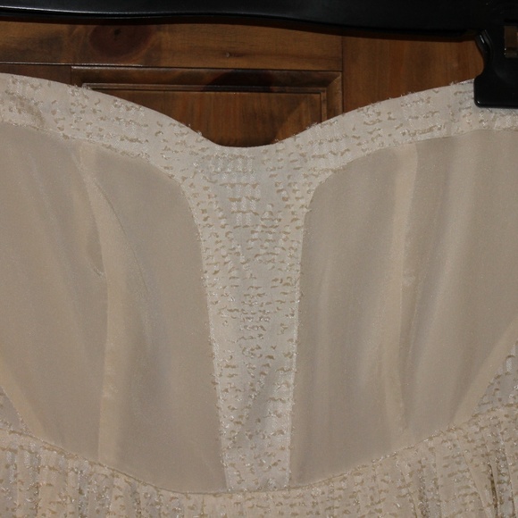 IVORY/WHITE 100% SILK DRESS. SWEETHEART STRAPLESS - Picture 3 of 6